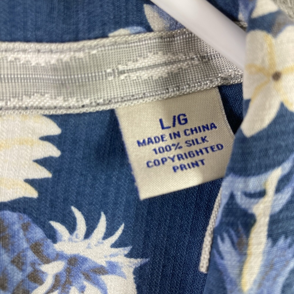 Tommy Bahama Hawaiian Shirt Men Large All Over Print Blue Silk Button Up Casual - Picture 9 of 16